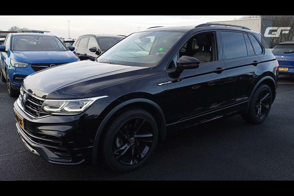 Volkswagen Tiguan 1.5 TSI R-Line Black Style Pano H/K NAP