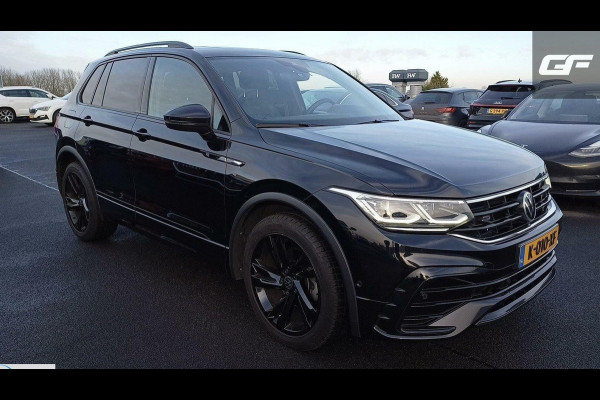 Volkswagen Tiguan 1.5 TSI R-Line Black Style Pano H/K NAP