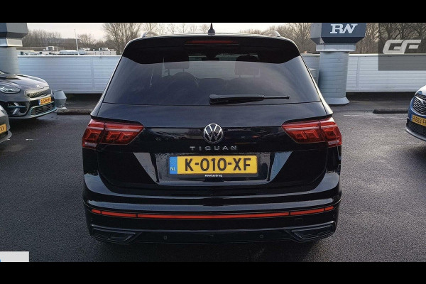 Volkswagen Tiguan 1.5 TSI R-Line Black Style Pano H/K NAP