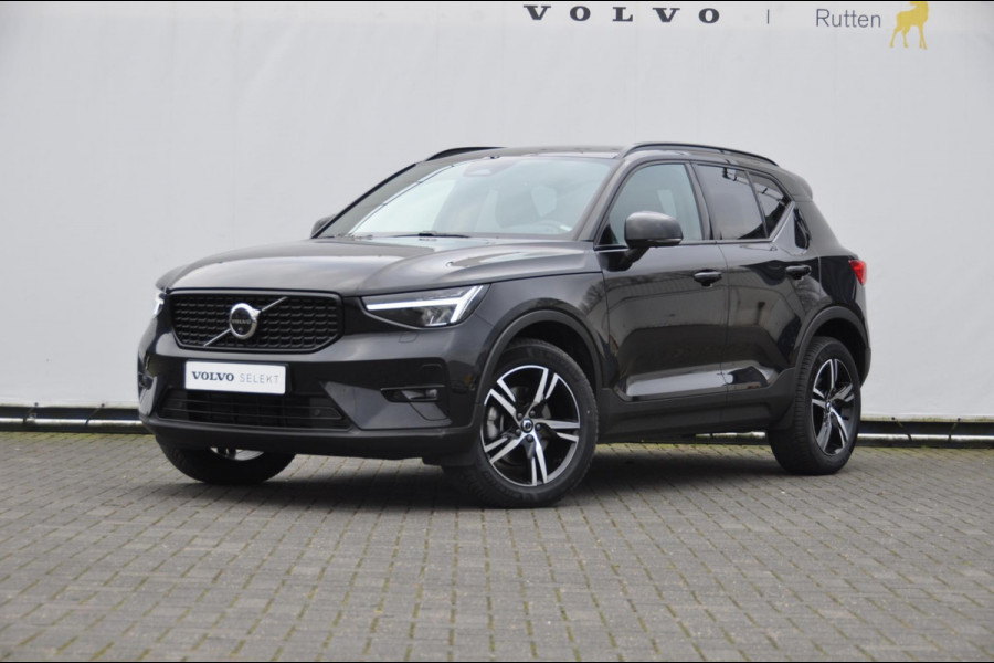 Volvo XC40 B4 211PK Automaat Plus Dark / Adaptive cruise control / Elektrische stoelen / Harman Kardon audio / Pilot assist / BLIS / Stoel en stuur verwarming / Elektrische achterklep / Parkeersensoren met 360 camera / Google infotainment