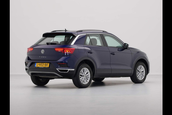 Volkswagen T-Roc 1.5 TSI 150pk DSG Style Navigatie Pdc Clima Acc 142