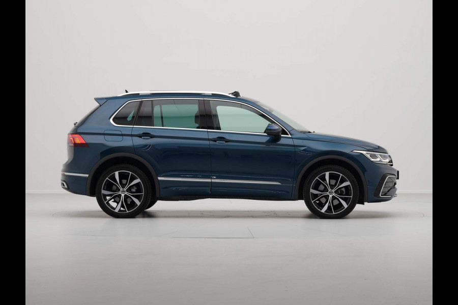 Volkswagen Tiguan 1.4 TSI 245pk eHybrid R-Line Business+ Panorama Navigatie Camera Side Assist 3