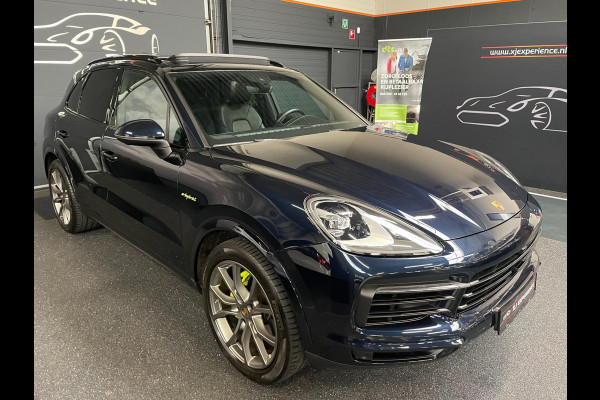 Porsche Cayenne 3.0 E-Hybrid SPORT CHRONO ACC PANODAK BTW CARPLAY LUCHTVERING PDLS PORSCHE-APPROVED 22-02-2026 VOL VOL