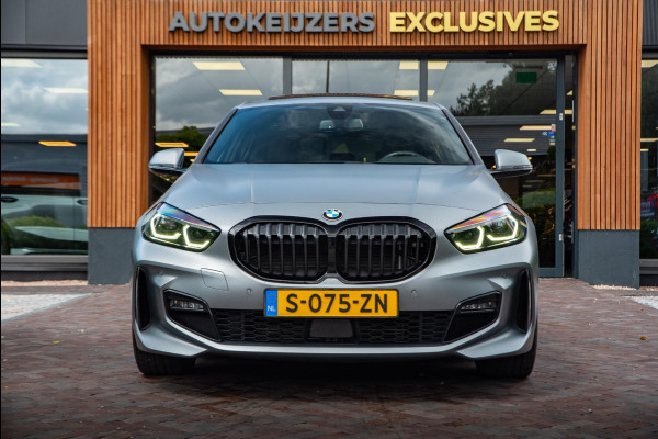 BMW 1-serie 118i Executive Frozen Grey M Pakket Panoramadak Cruise Clima 19''LM