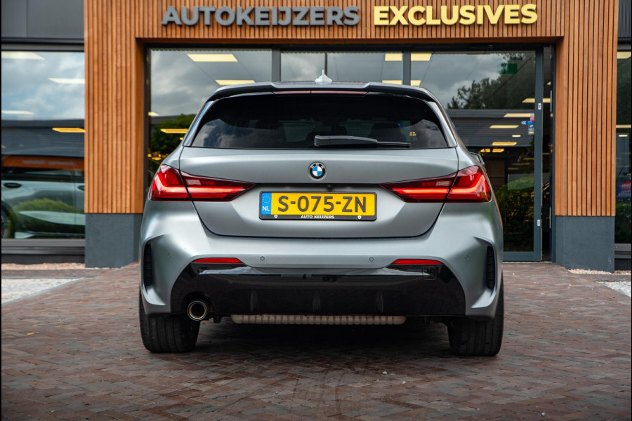 BMW 1-serie 118i Executive Frozen Grey M Pakket Panoramadak Cruise Clima 19''LM