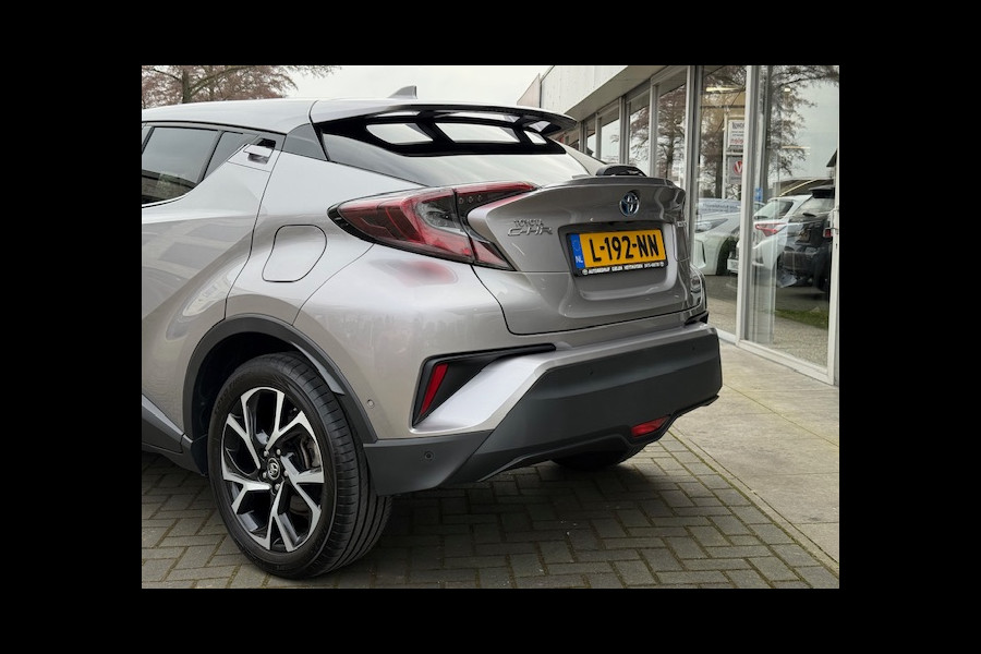 Toyota C-HR 1.8 Hybrid Style | Dodehoekherkenning, Parkeersensoren, Navigatie, Stoel + Stuurverwarming, Keyless, 18 inch