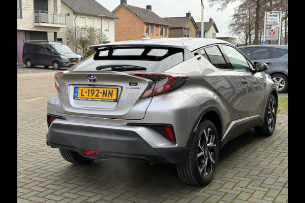 Toyota C-HR 1.8 Hybrid Style | Dodehoekherkenning, Parkeersensoren, Navigatie, Stoel + Stuurverwarming, Keyless, 18 inch