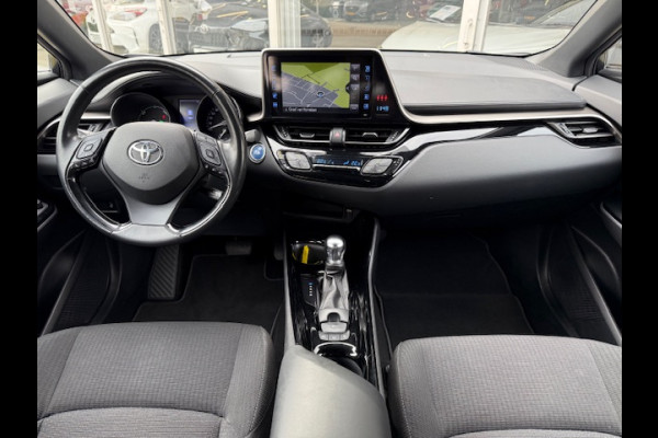 Toyota C-HR 1.8 Hybrid Style | Dodehoekherkenning, Parkeersensoren, Navigatie, Stoel + Stuurverwarming, Keyless, 18 inch