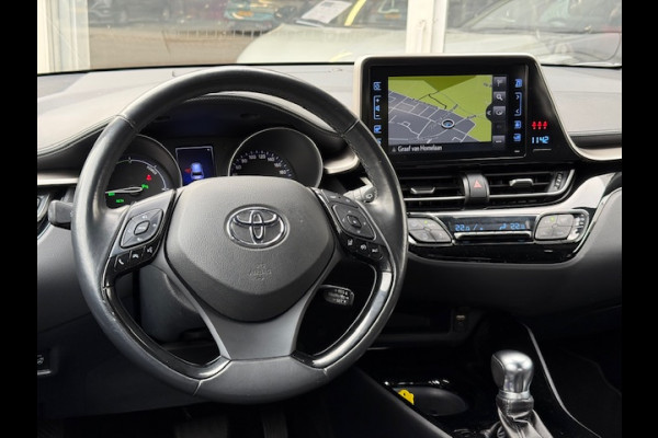 Toyota C-HR 1.8 Hybrid Style | Dodehoekherkenning, Parkeersensoren, Navigatie, Stoel + Stuurverwarming, Keyless, 18 inch