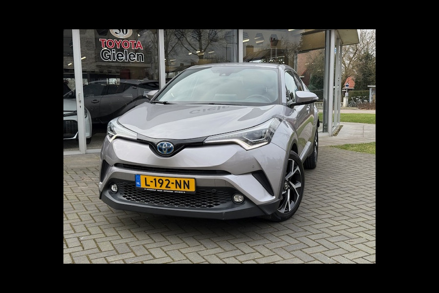 Toyota C-HR 1.8 Hybrid Style | Dodehoekherkenning, Parkeersensoren, Navigatie, Stoel + Stuurverwarming, Keyless, 18 inch