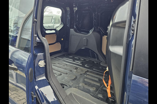 Ford Transit Connect 1.5 EcoBlue L1 Trend | 100pk Automaat | Scherm met Carplay/Android Auto | Trekhaak | Achteruitrijcamera | Ruiten achter + wis/was