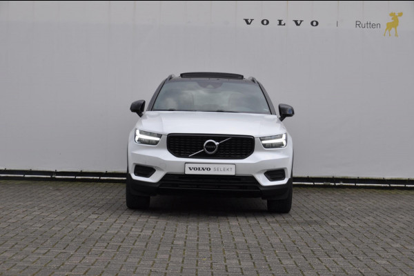 Volvo XC40 T4 211PK Automaat Recharge R-Design Cruise control / Apple carplay / Android auto / Keyless entry / Elektrische achterklep / Panoramadak / Achteruitrij camera / Parkeersensoren / Lane assist /