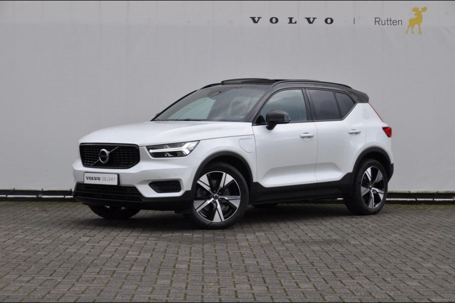 Volvo XC40 T4 211PK Automaat Recharge R-Design Cruise control / Apple carplay / Android auto / Keyless entry / Elektrische achterklep / Panoramadak / Achteruitrij camera / Parkeersensoren / Lane assist /