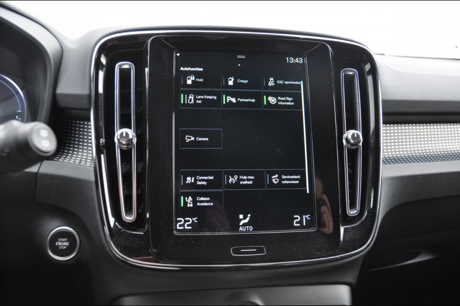 Volvo XC40 T4 211PK Automaat Recharge R-Design Cruise control / Apple carplay / Android auto / Keyless entry / Elektrische achterklep / Panoramadak / Achteruitrij camera / Parkeersensoren / Lane assist /