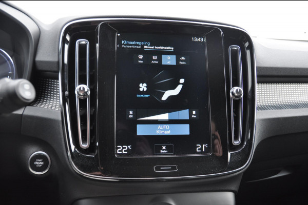 Volvo XC40 T4 211PK Automaat Recharge R-Design Cruise control / Apple carplay / Android auto / Keyless entry / Elektrische achterklep / Panoramadak / Achteruitrij camera / Parkeersensoren / Lane assist /