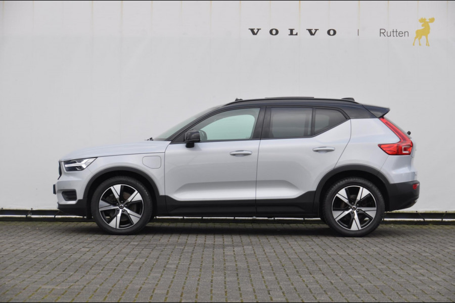 Volvo XC40 T4 211PK Automaat Recharge R-Design / Adaptieve cruise control / Parkeersensoren met 360 camera / Panoramadak / Apple carplay / Stoel - en stuurwielverwarming / Elektrische achterklep / Elektrische stoelen met geheugen