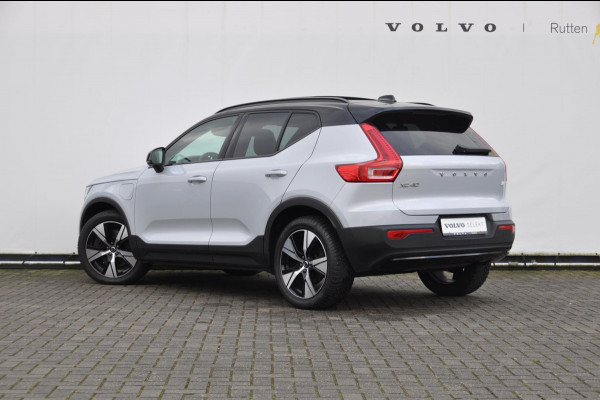 Volvo XC40 T4 211PK Automaat Recharge R-Design / Adaptieve cruise control / Parkeersensoren met 360 camera / Panoramadak / Apple carplay / Stoel - en stuurwielverwarming / Elektrische achterklep / Elektrische stoelen met geheugen