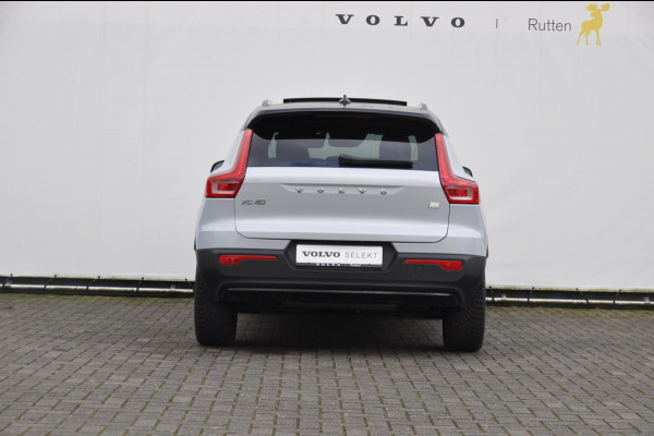 Volvo XC40 T4 211PK Automaat Recharge R-Design / Adaptieve cruise control / Parkeersensoren met 360 camera / Panoramadak / Apple carplay / Stoel - en stuurwielverwarming / Elektrische achterklep / Elektrische stoelen met geheugen