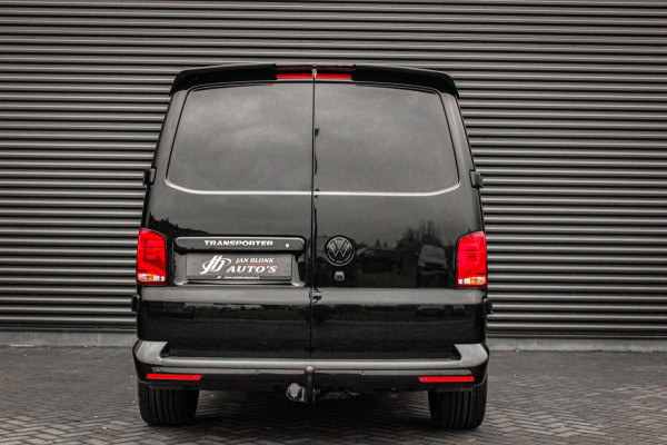 Volkswagen Transporter 2.0 TDI L2H1 150PK FULL BLACK / JB- EDITION / LEDEREN BEKLEDING / VERLAGINGSVEREN / APPLE CARPLAY / SPOILER