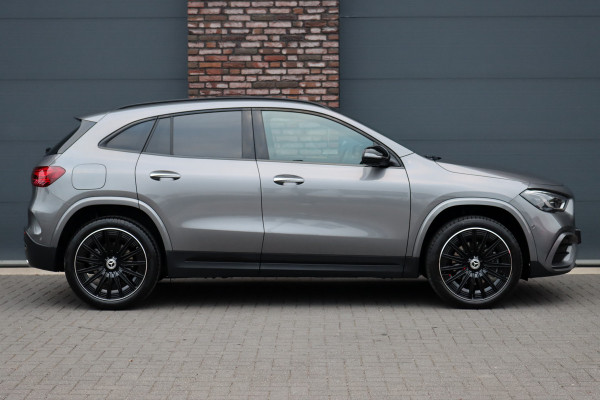 Mercedes-Benz GLA 250 e Premium+ AMG Line Aut8 | Facelift | Panoramadak | Distronic | Memory | Burmester | Keyless Go | Multibeam LED | Verwarmd Stuurwiel | Augmented Reality | Zitcomfortpakket |