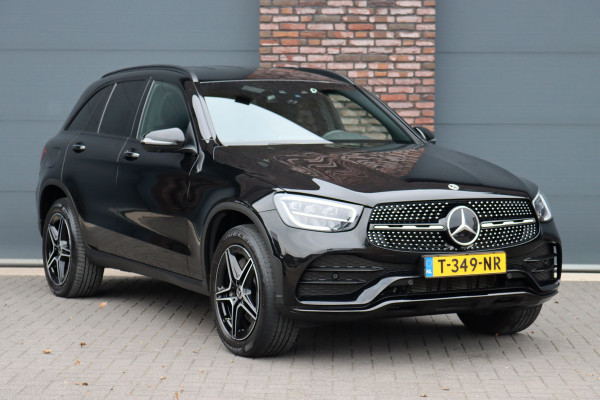 Mercedes-Benz GLC 300e 4MATIC AMG Line Aut9 | Distronic+ | Trekhaak | Keyless Go | Surround Camera | Geluidsisolerend Glas | Apple Carplay/Android Auto | Zitcomfortpakket | Sfeerverlichting |