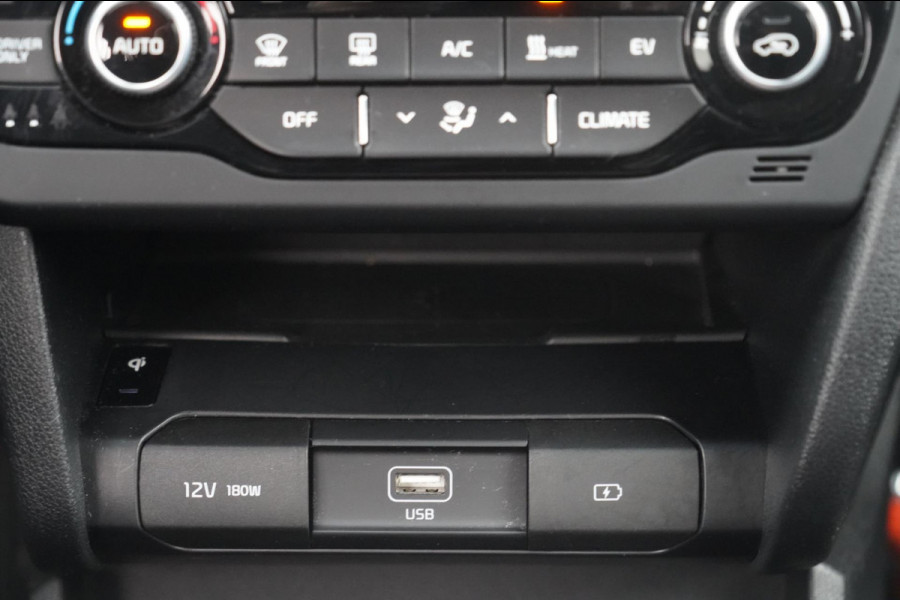 Kia e-Niro ExecutiveLine 64 kWh / Incl. BTW / Leder / Stoelverw. & Koeling / Camera / Carplay / JBL Audio