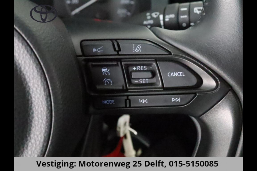 Toyota Yaris 1.5 HYBRID BI-TONE AUT. GARANTIE TOT 4-2033 Toyota Yaris 1.5 HYBRID BI-TONE AUT.  GARANTIE TOT 2033 .CRUISE.CLIMATE.CARPLAY NAVIGATIE