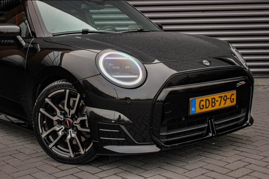 MINI Cooper E John Cooper Works M 40.7 kWh / VERLAGINGSVEREN / INCL. BTW / PANO-DAK / LEDEREN BEKLEDING / 18'' WHEELS / FULL