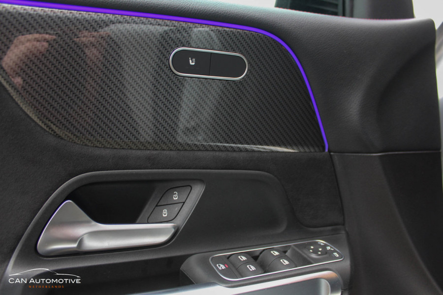 Mercedes-Benz GLB 200 AMG Line Night 360 Camera Sfeer