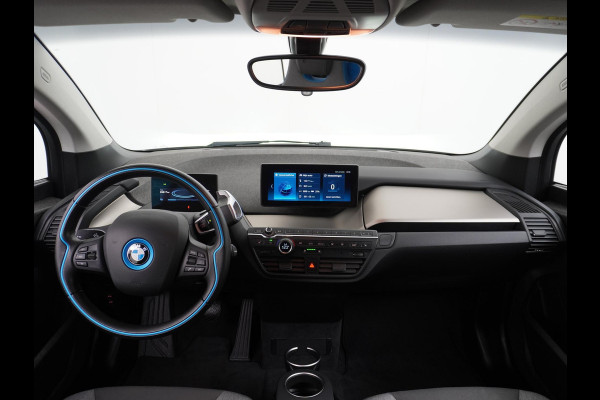 BMW i3 Executive Edition 120Ah 42 kWh UNIEKE KMSTAND | VAN: €22.900,- VOOR: €19.877,- UW LENTEVOORDEEL: € 3.023,-