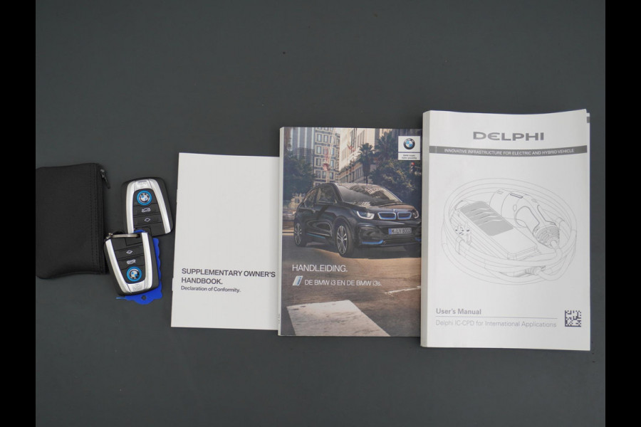 BMW i3 Executive Edition 120Ah 42 kWh UNIEKE KMSTAND | VAN: €22.900,- VOOR: €19.877,- UW LENTEVOORDEEL: € 3.023,-