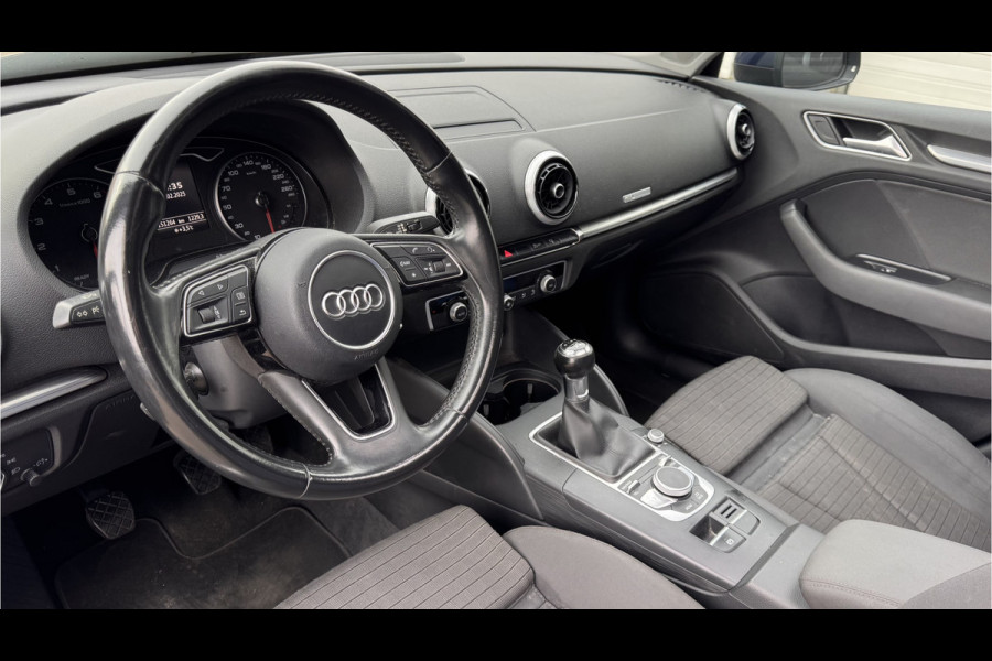 Audi A3 Limousine 1.4 TFSI CoD Sport S Line Edition Pano | Navi | Sportstoelen