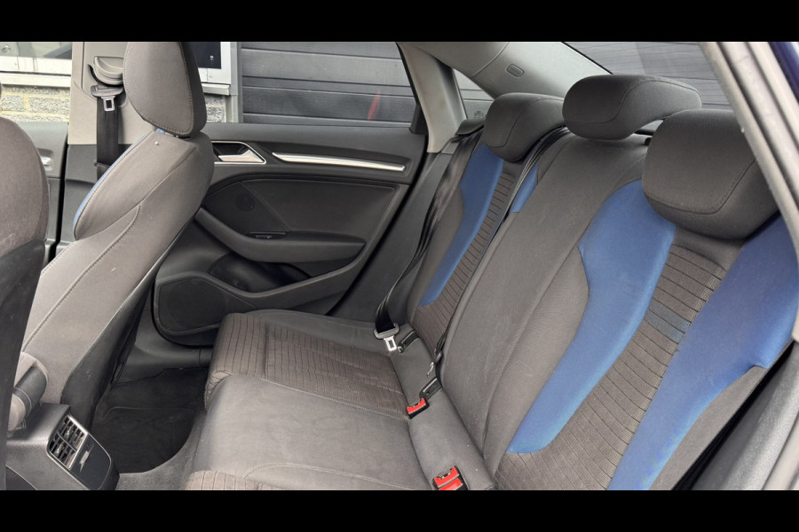 Audi A3 Limousine 1.4 TFSI CoD Sport S Line Edition Pano | Navi | Sportstoelen