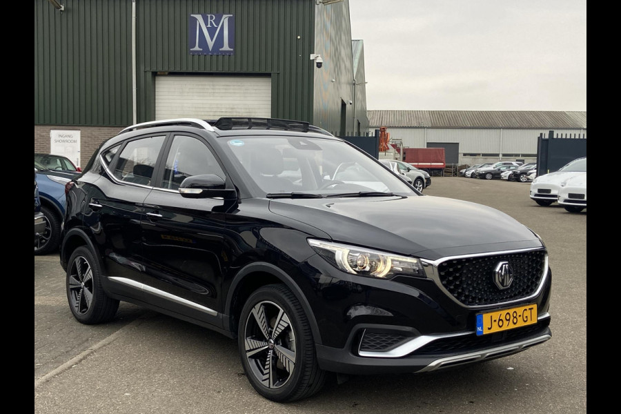 MG ZS EV Luxury 45 kWh ORIG. NL. NAP KM. | TREKHAAK | LEDER | PANO