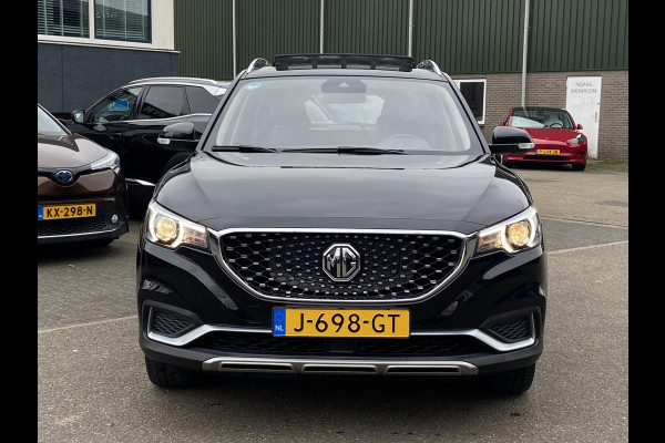 MG ZS EV Luxury 45 kWh ORIG. NL. NAP KM. | TREKHAAK | LEDER | PANO