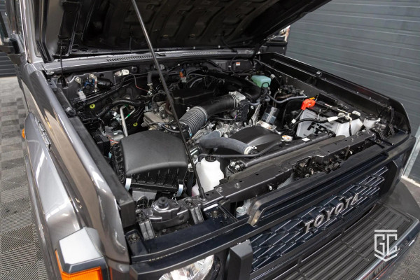 Toyota Land Cruiser GRJ79 Single Cab LX-E A/T