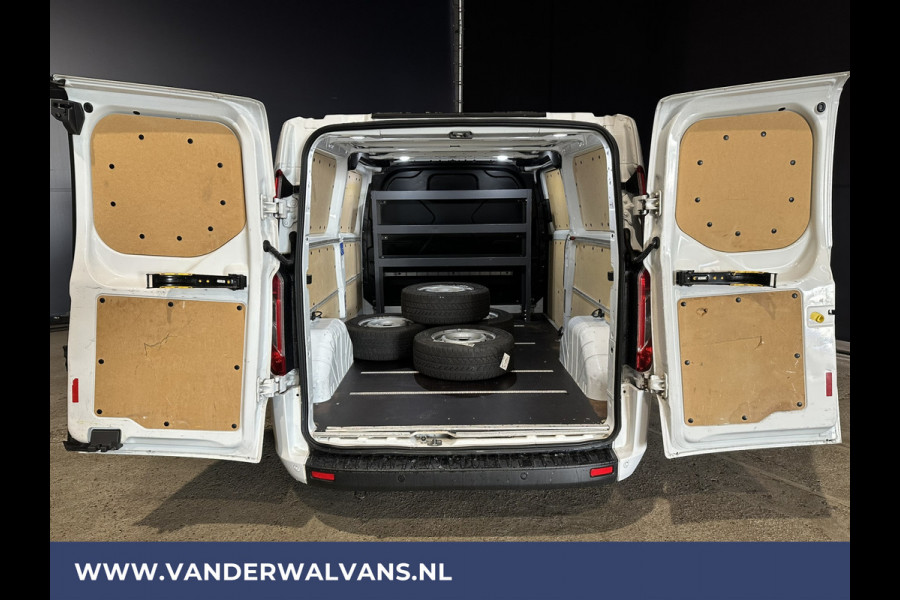 Ford Transit Custom 2.0 TDCI L2H1 Euro6 Airco | Camera | Navigatie | LED | Apple Carplay | Cruisecontrol Parkeersensoren, Verwarmde voorruit, Stoelverwarming, Bijrijdersbank, 2800kg trekvermogen