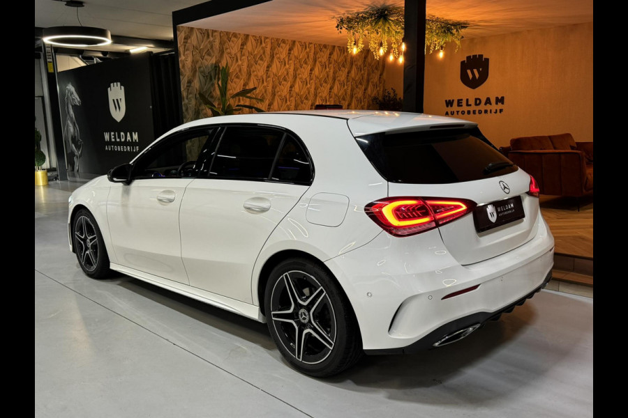 Mercedes-Benz A-Klasse 180 Business Solution AMG Garantie Night Pakket Xenon Ambient Light Leder Rijklaar