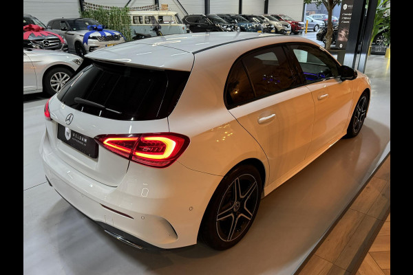 Mercedes-Benz A-Klasse 180 Business Solution AMG Garantie Night Pakket Xenon Ambient Light Leder Rijklaar