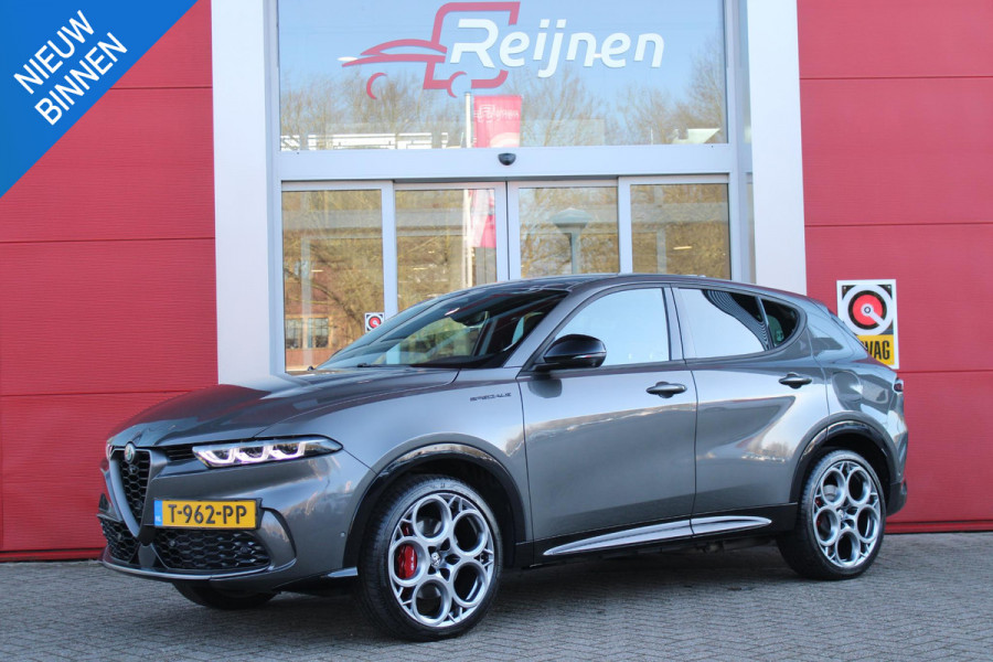 Alfa Romeo Tonale 1.3T PHEV Q4 280PK Edizione Speciale | NAVIGATIE | VOORSTOELEN / STUUR VERWARMD | APPLE CARPLAY / ANDROID AUTO | 360° CAMERA | DODEHOEK DETECTIE | 20"INCH LICHTMETALEN VELGEN | ADAPTIVE CRUISE CONTROL | KEYLESS ENTRY / START | ELEKTRISCH BEDIENBARE ACHTERKLEP | DRAADLOZE TELEFOONLADER | SFEER VERLICHTING | DONKERE HEMELBEKLEDING |