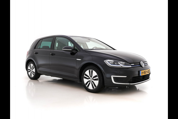 Volkswagen e-Golf Aut. *VIENNA-FULL-LEATHER | HEAT-PUMP | ADAPTIVE-CRUISE | FULL-LED | HEATED-SEATS | BLIS | DIGI-COCKPIT | NAVI-FULLMAP | SPORT-SEATS | CCS-FASTLOADER | KEYLESS | DAB+ | ECC | AMBIENT-LIGHT |