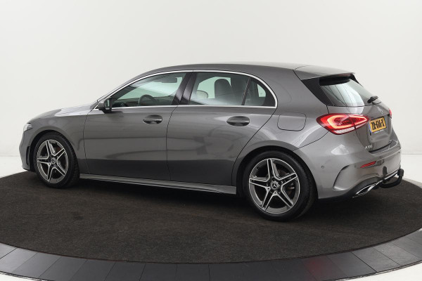 Mercedes-Benz A-Klasse 180 AMG | Stoelverwarming | Carplay | Trekhaak | Leder/Alcantara | Full LED | Camera | Widescreen | Navigatie | Park Assist