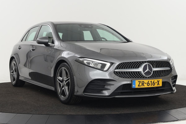 Mercedes-Benz A-Klasse 180 AMG | Stoelverwarming | Carplay | Trekhaak | Leder/Alcantara | Full LED | Camera | Widescreen | Navigatie | Park Assist