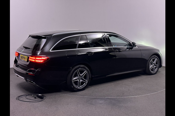 Mercedes-Benz E-Klasse Estate 300 e AMG Plug In Hybrid PHEV | Schuifdak | Trekhaak af Fabriek | Widescreen Navi | Multibeam LED | Apple Carplay | Camera | Alcantara Sportstoelen Verwarmd  |