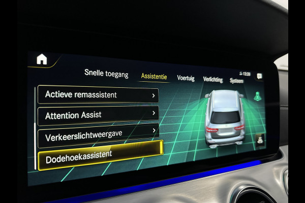 Mercedes-Benz E-Klasse Estate 300 e AMG Plug In Hybrid PHEV | Schuifdak | Trekhaak af Fabriek | Widescreen Navi | Multibeam LED | Apple Carplay | Camera | Alcantara Sportstoelen Verwarmd  |