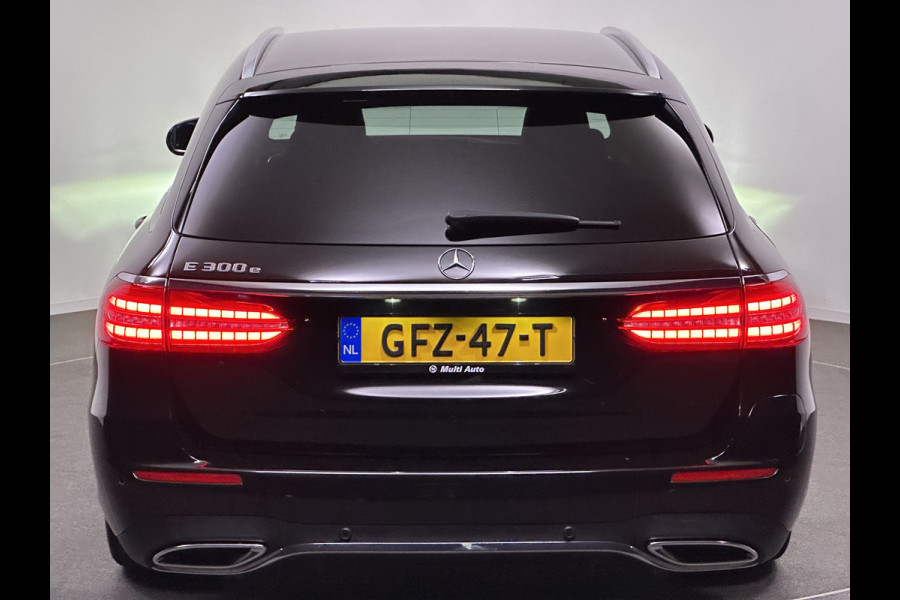 Mercedes-Benz E-Klasse Estate 300 e AMG Plug In Hybrid PHEV | Schuifdak | Trekhaak af Fabriek | Widescreen Navi | Multibeam LED | Apple Carplay | Camera | Alcantara Sportstoelen Verwarmd  |