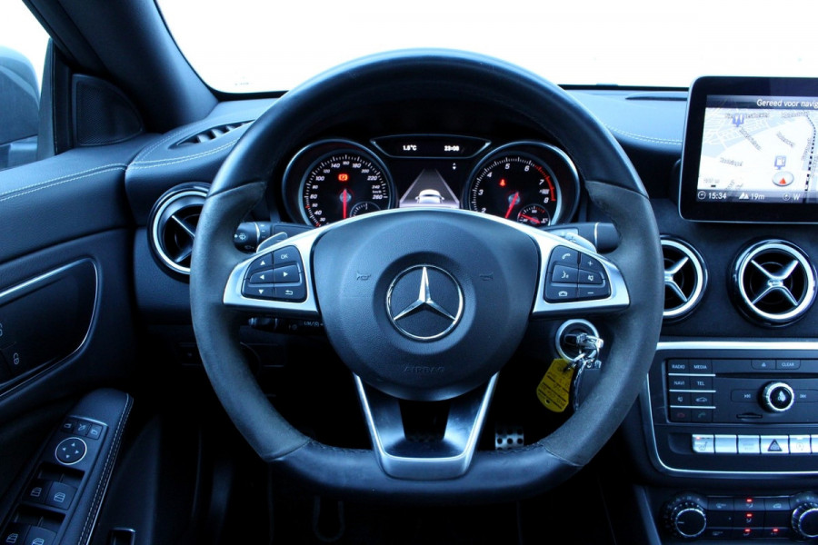 Mercedes-Benz CLA-Klasse 200 AMG AUT 1eEIG! PANO LEDER NAV CAMERA STOELVW '18