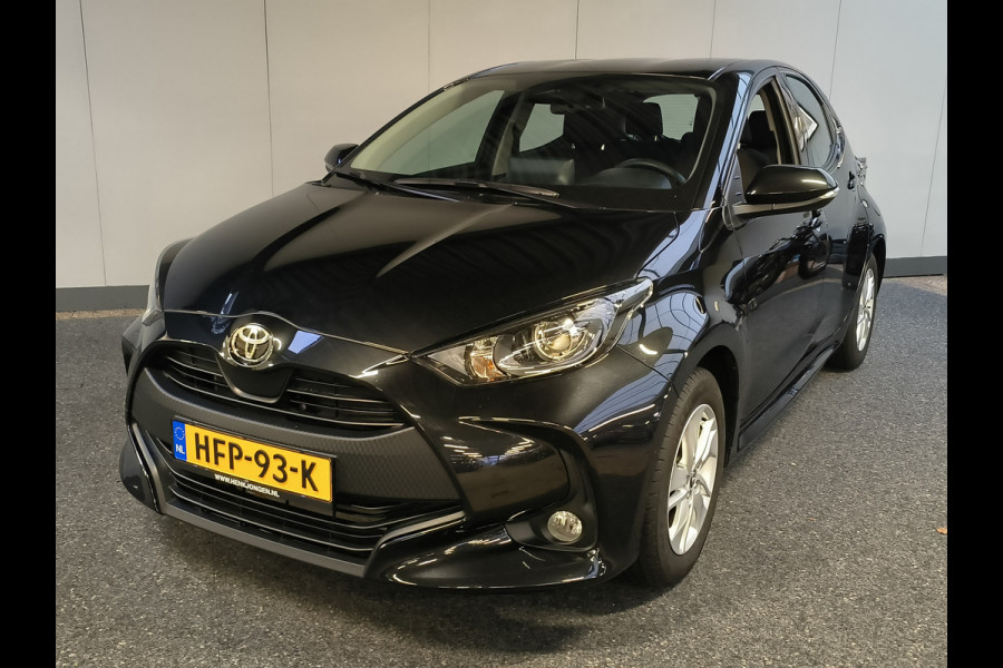 Toyota Yaris 1.5 Hybrid 115 Active uit 2024 Rijklaar + Fabrieksgarantie tot 2029  Henk Jongen Auto's in Helmond,  al 50 jaar service zoals 't hoort!