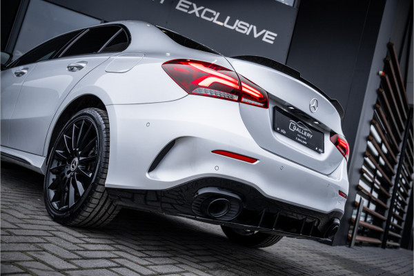 Mercedes-Benz A-Klasse A250 e Premium Plus AMG-Line l Panorama l Sfeerverlichting l 19''