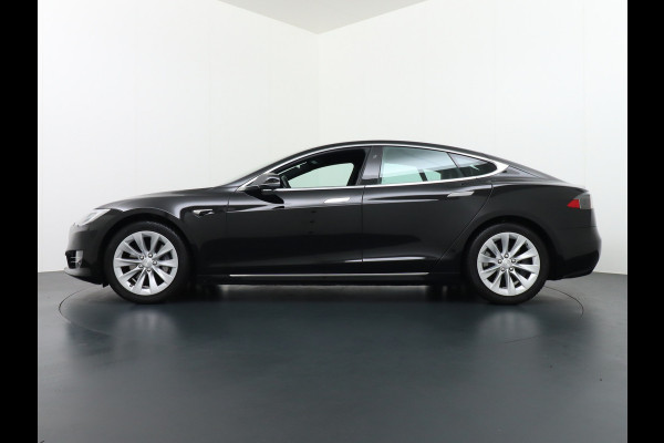 Tesla Model S 75D 476pk AWD Luchtvering Performance Enhanced AutoPilot Navi Panorama-Dak Camera Adaptive-Led Premium Conncetivity Elektr.-1/2- 19"LM 4WD Schuifkanteldak Wi-Fi.Vb. App AEB ASR Rijstrookhulp Bordherkenning ACC ESP DodehoekDetector  Mistlampen Verwarmde-Sproeiers Performance Pakket (panoramadak autopilot) €92.000 nieuw